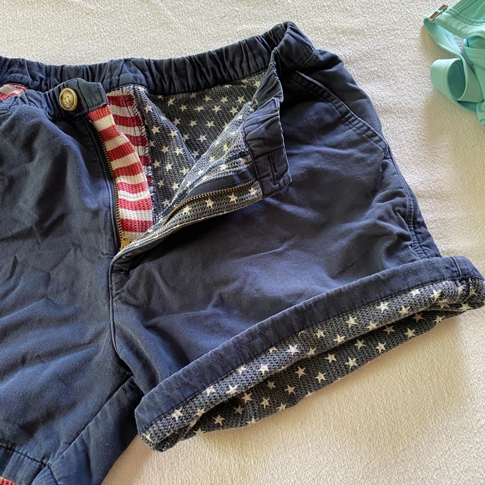 Chubbies womans 28” shorts 4” inseam Navt with flag linings